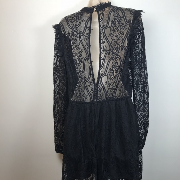 Wayf Misses Large Black Lace lined Dress stand up - Picture 8 of 8